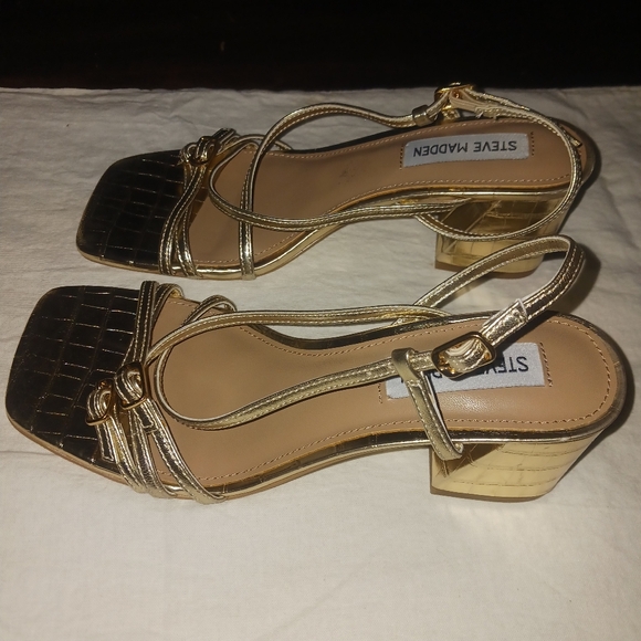 Steve Madden Metallic Gold Block Heel Sandals - Picture 1 of 4